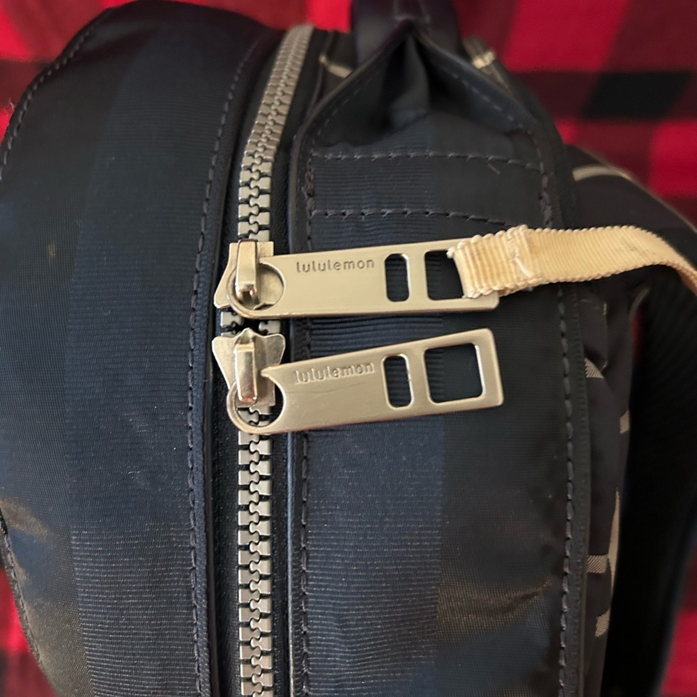 Lululemon backpack - Picture 4 of 4